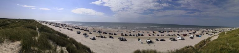 Am Autostrand – Schwimmen in der Nordsee