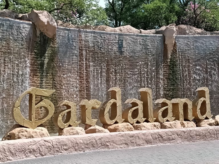Gardaland: Achterbahn im “Freien Fall”